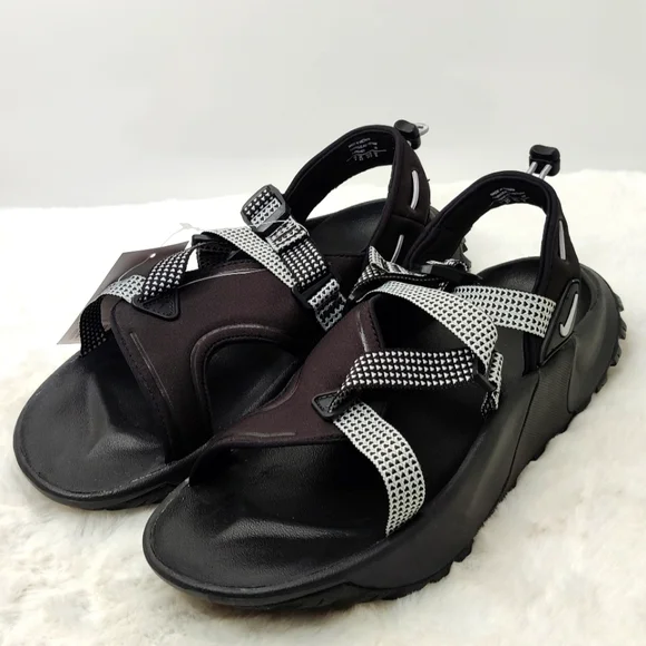 New Nike Hiking sandals sz 9 - Picture 1 of 7